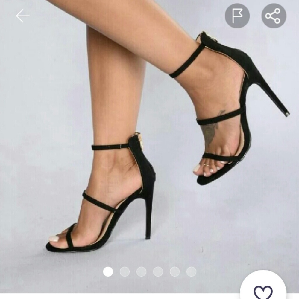 NWOT Fashion nova black heels